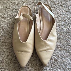 Halogen Cream Pointed-Toe Flats